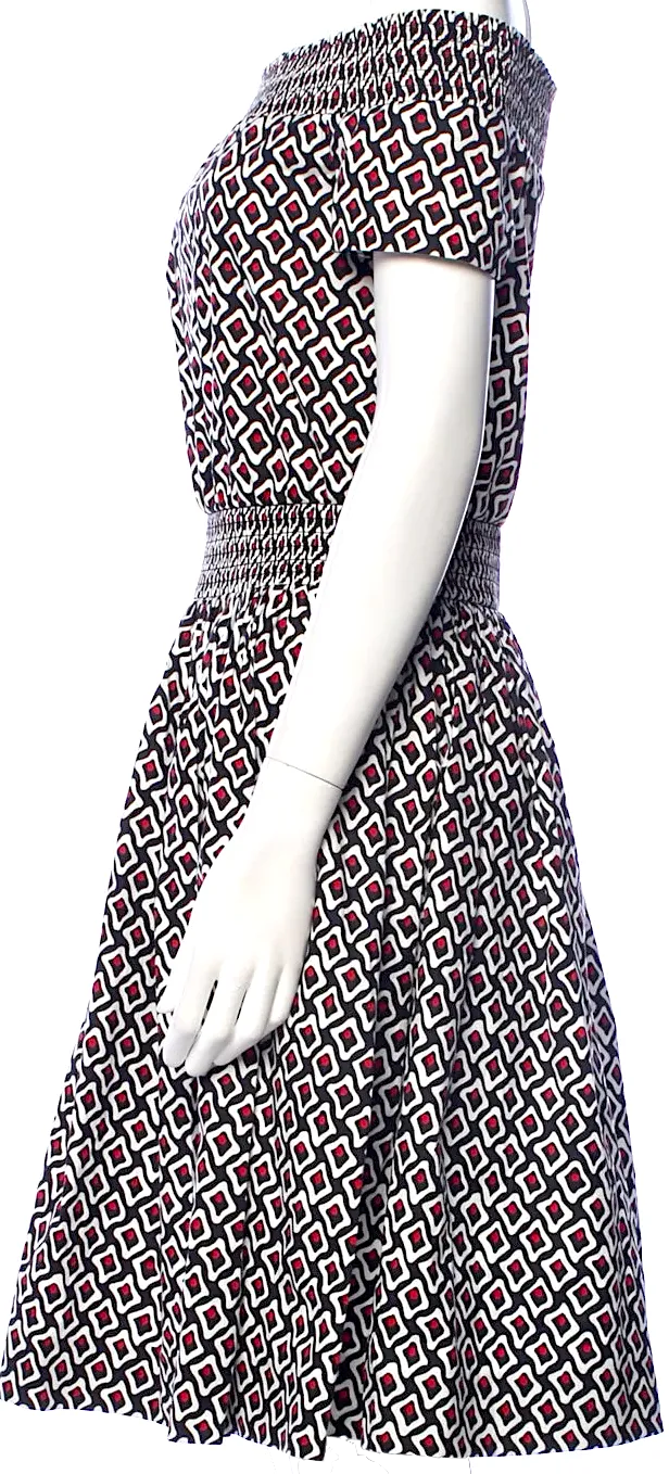 Prada Italie. Robe courte décolletée en mélange de coton Collection 2014