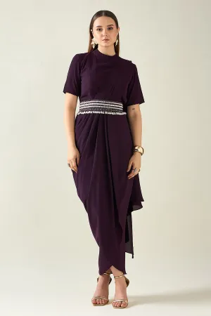 Robe Sari à Drapé Violet avec Ceinture Embellie