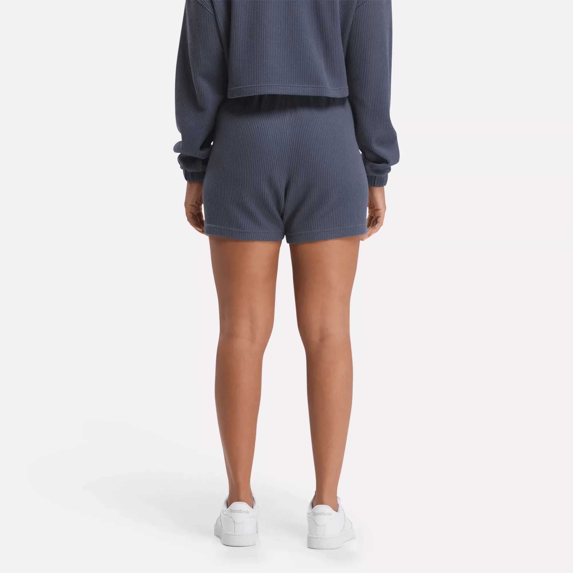 Vêtements Reebok pour Femmes - Shorts Gaufrés Classiques Essentiels pour Garde-robe