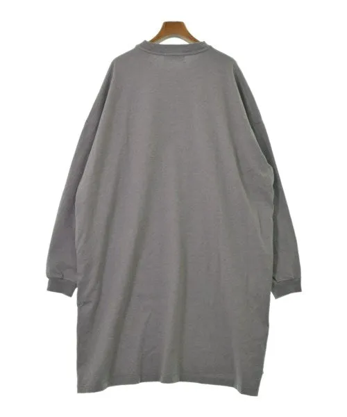 ROBES REVERBERATE