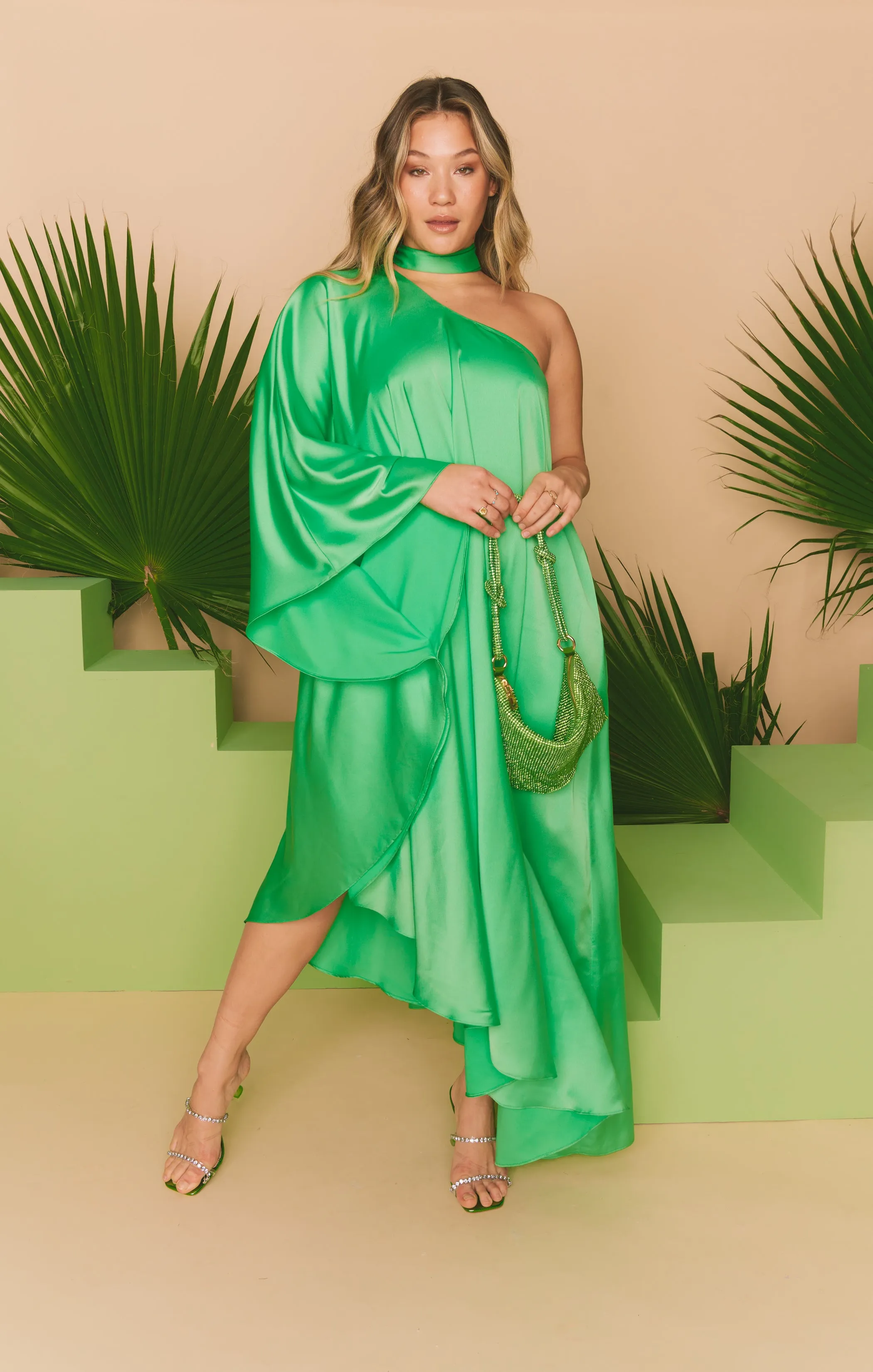 Robe Une Épaule Rhea ~ Satin Luxe Kiwi