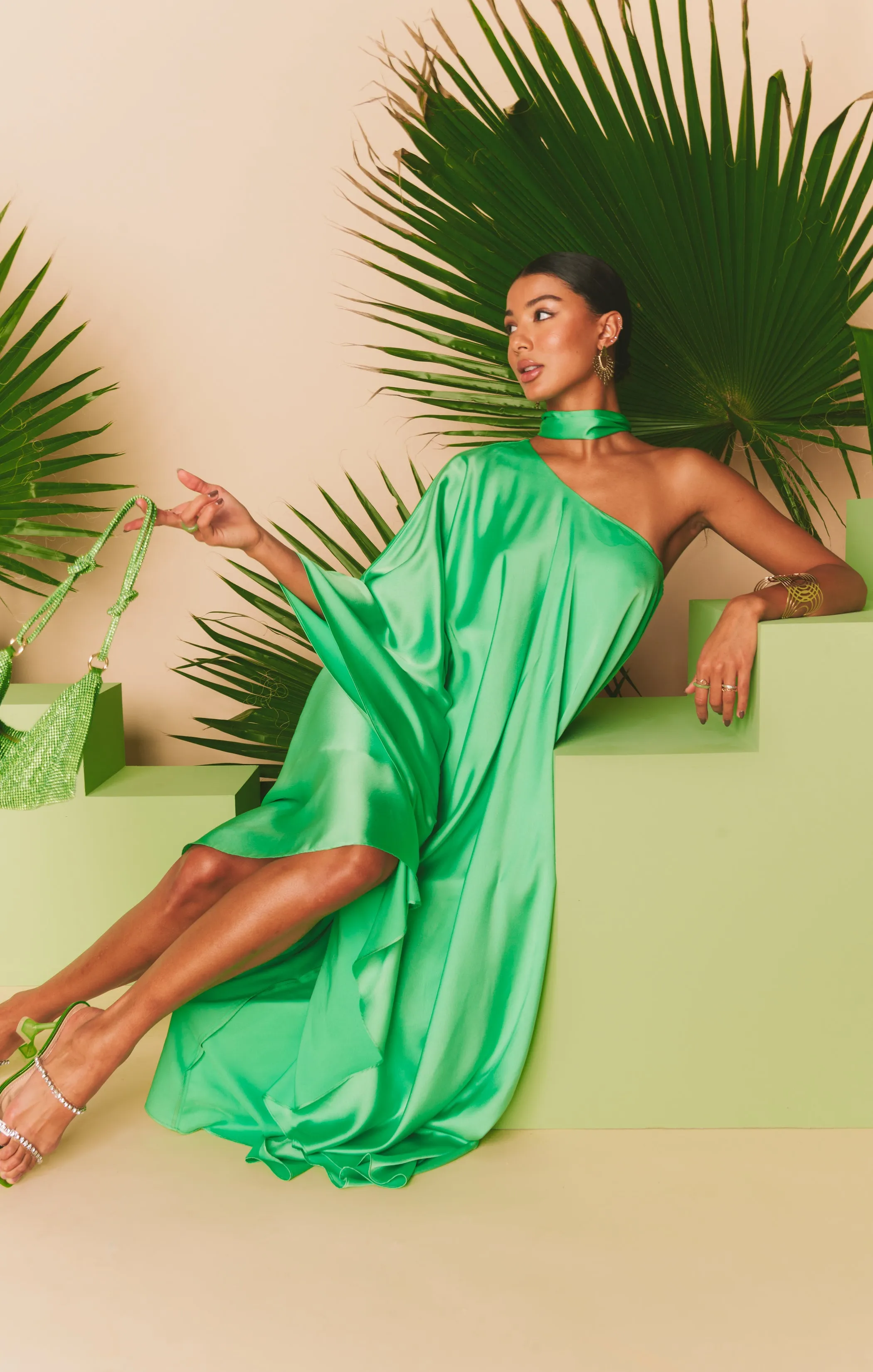 Robe Une Épaule Rhea ~ Satin Luxe Kiwi
