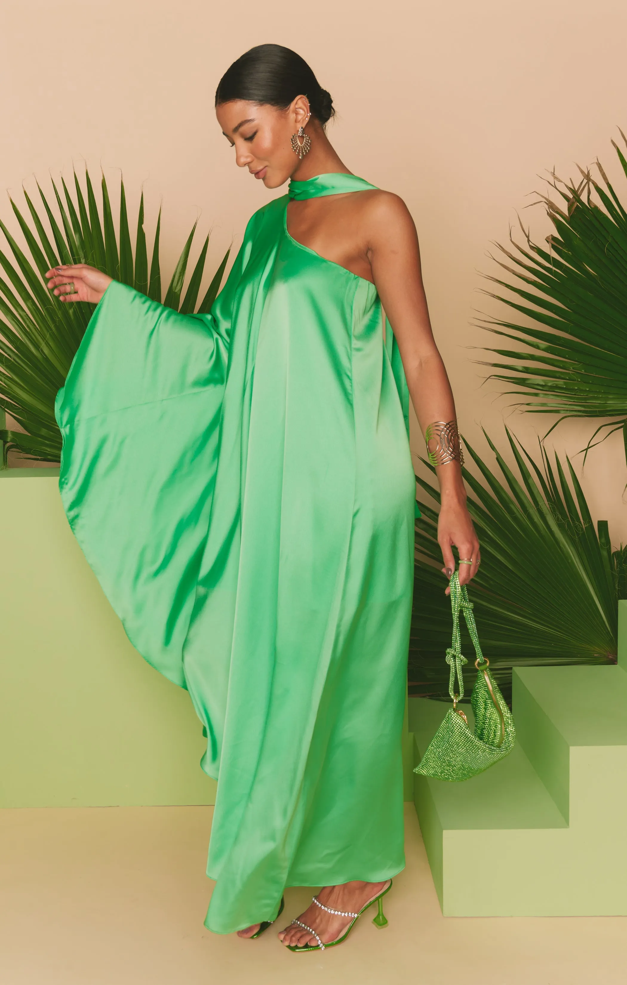 Robe Une Épaule Rhea ~ Satin Luxe Kiwi