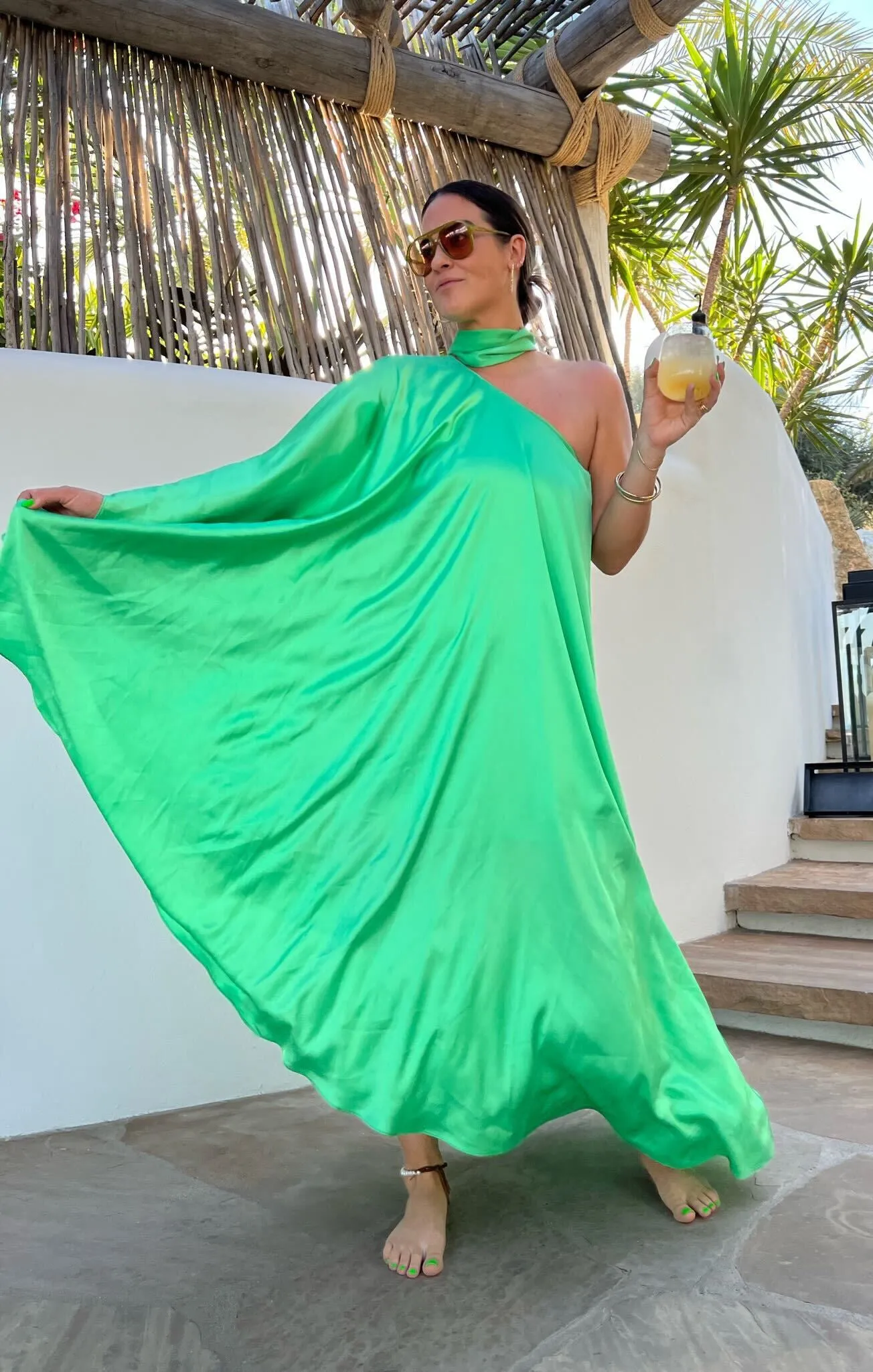 Robe Une Épaule Rhea ~ Satin Luxe Kiwi