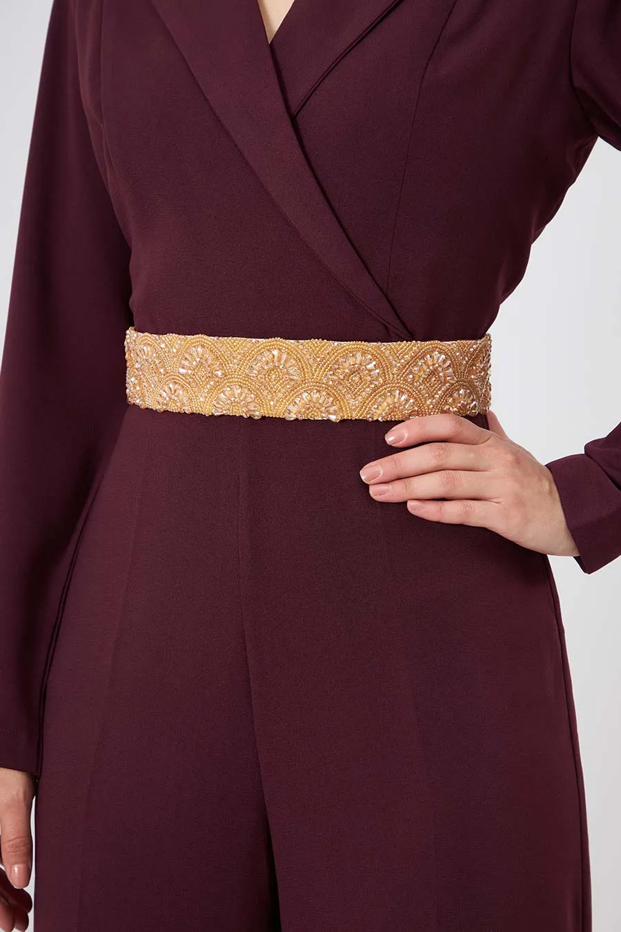 Combinaison formelle ruban avec ceinture ornée