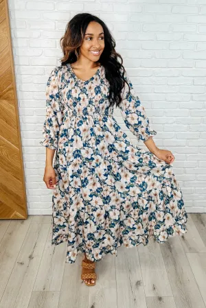 Robe à encolure en V avec volants et dentelle