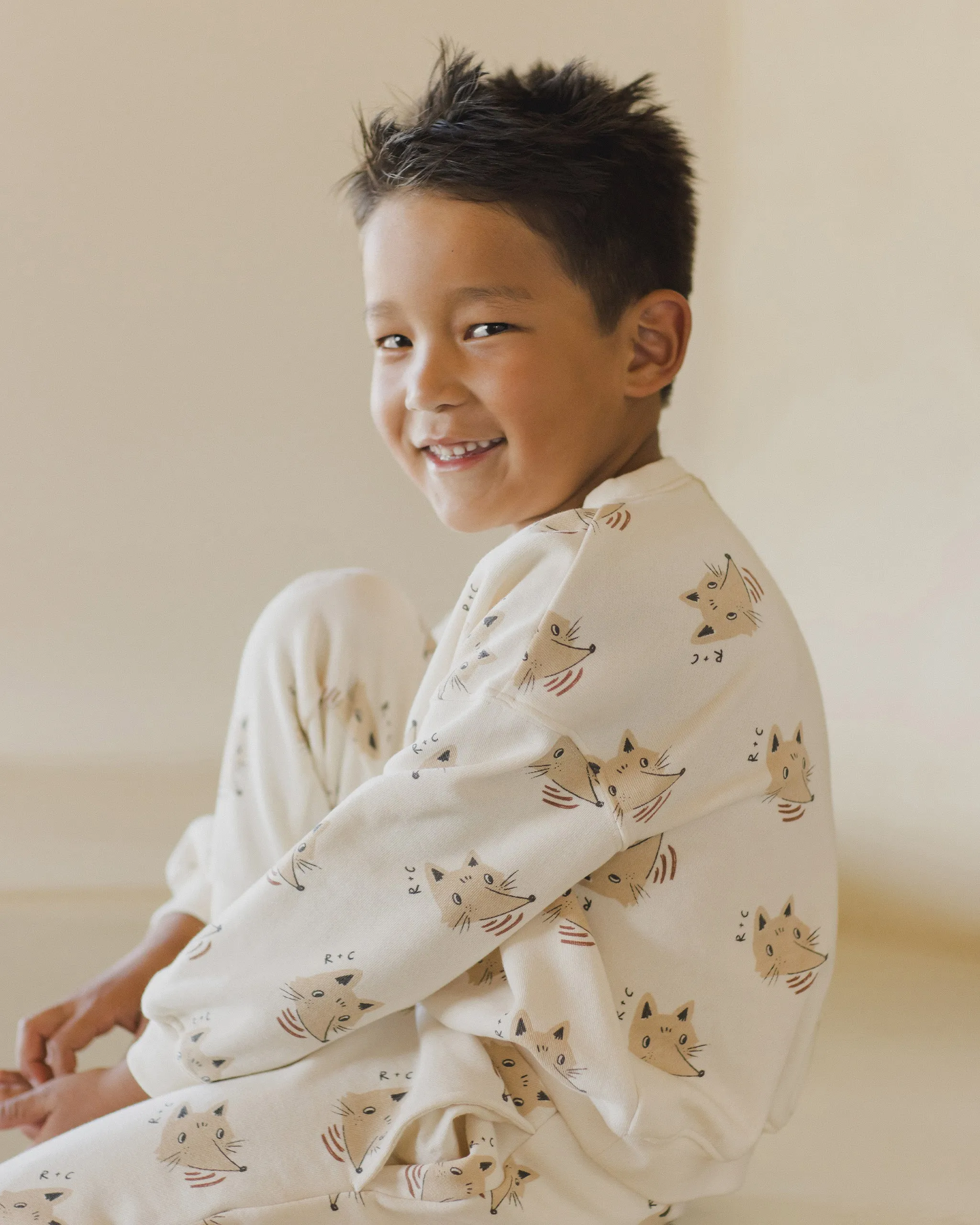 Rylee   Cru Sweat-shirt décontracté bébé/enfant | Coyote Naturel