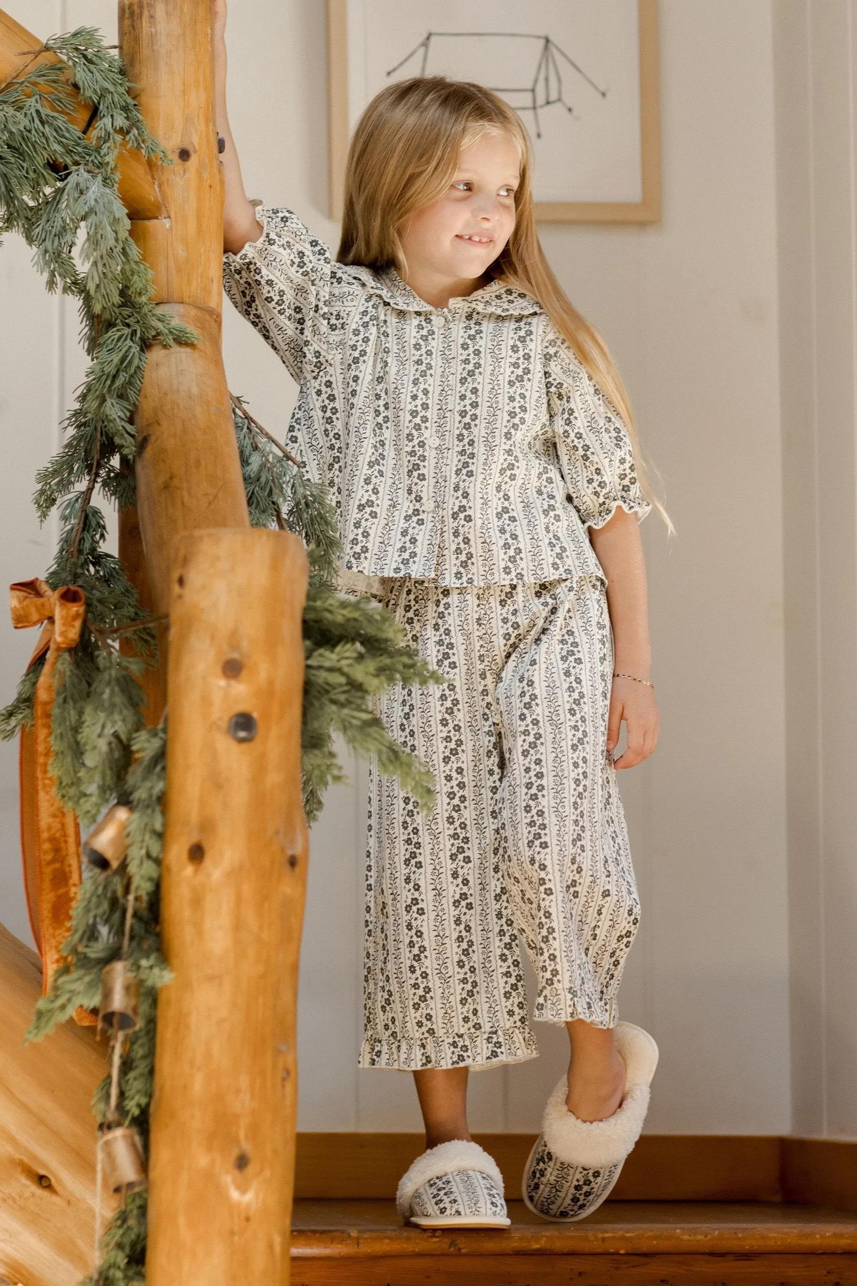 Rylee   Cru Pyjamas à Volants pour Bébés et Enfants | Vignes