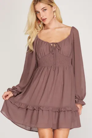 LA ROBE À VOLANTS