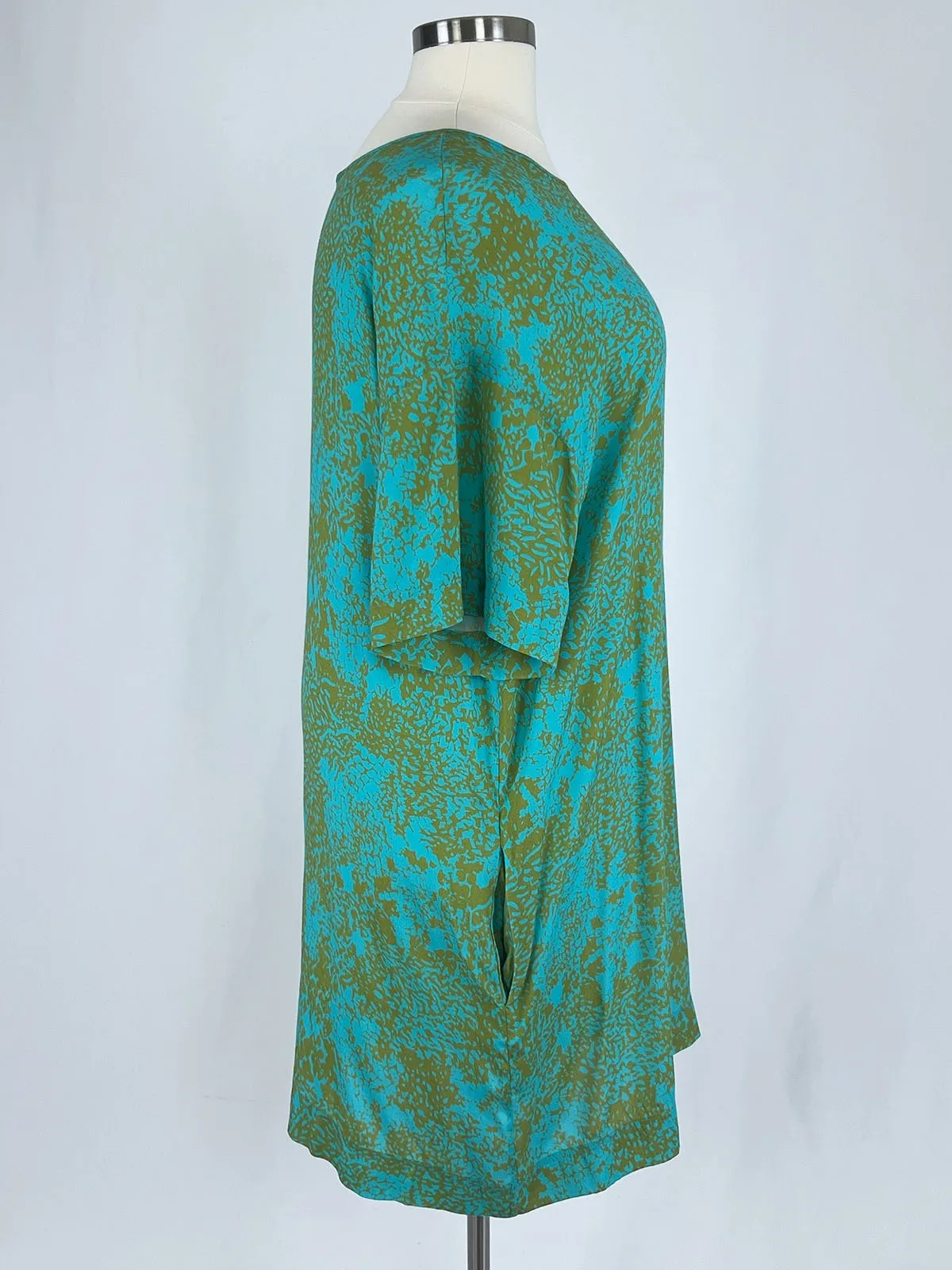 Le Kit. Taille 3X (24) Robe Animale Abstraite Turquoise & Lime