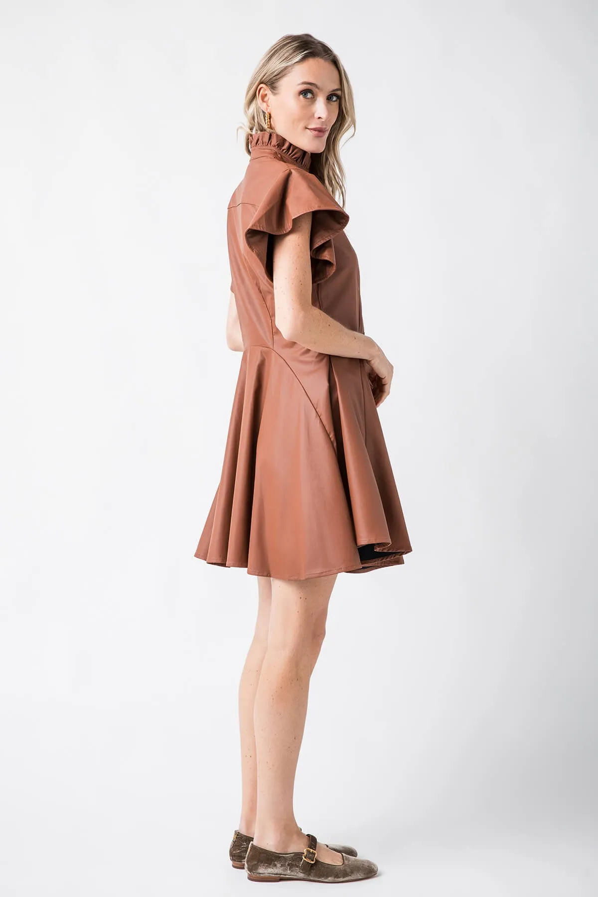 Robe THML à manches volantes en simili cuir
