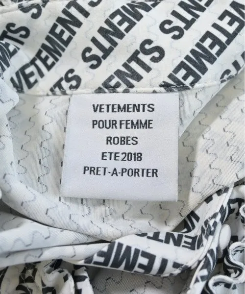 VETEMENTS Robes