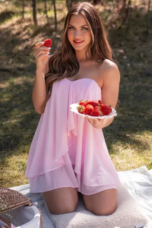 Robe mini fantaisie à volants en mousseline avec décolleté cœur (Rose pâle)