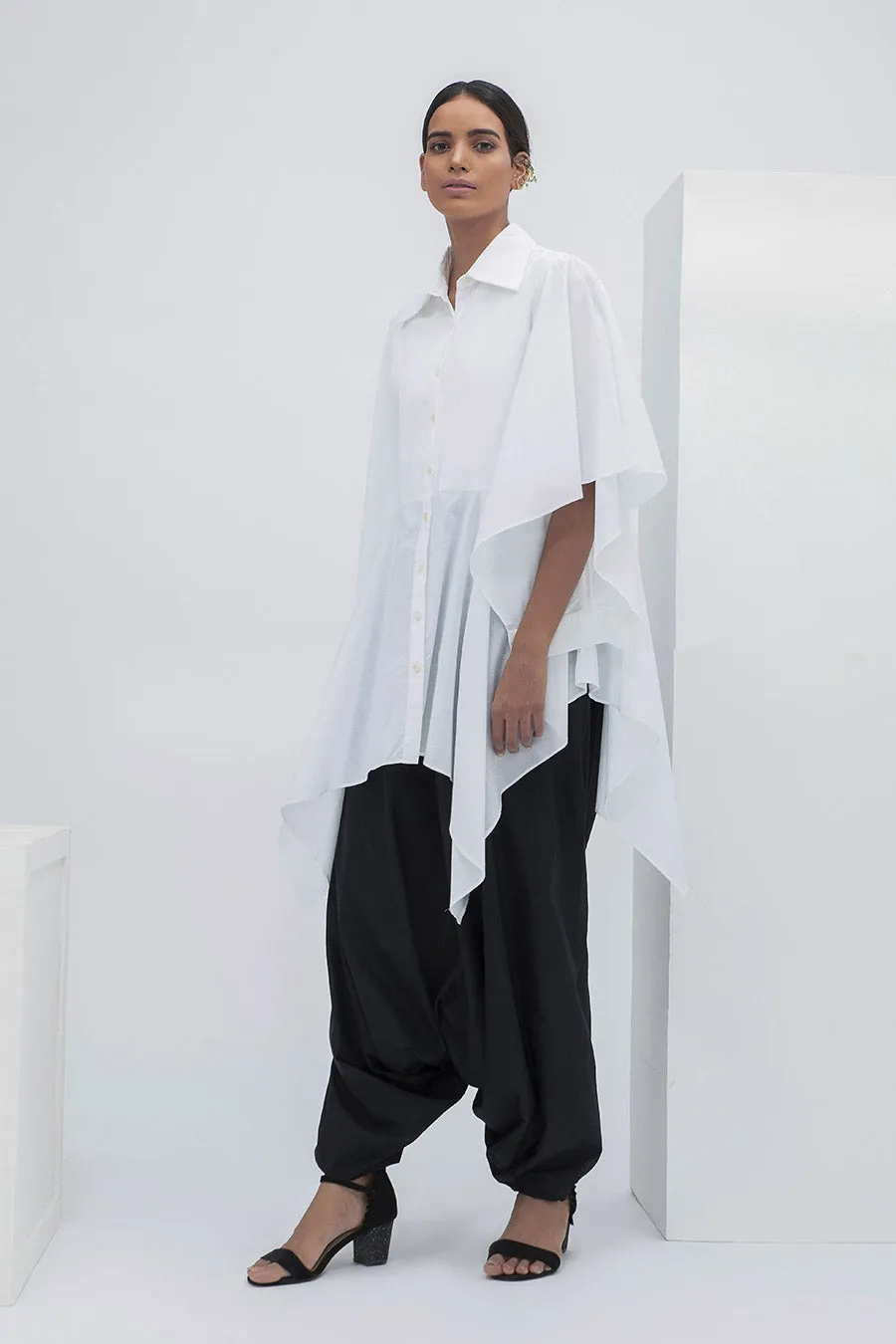 Chemise de salon évasée blanche