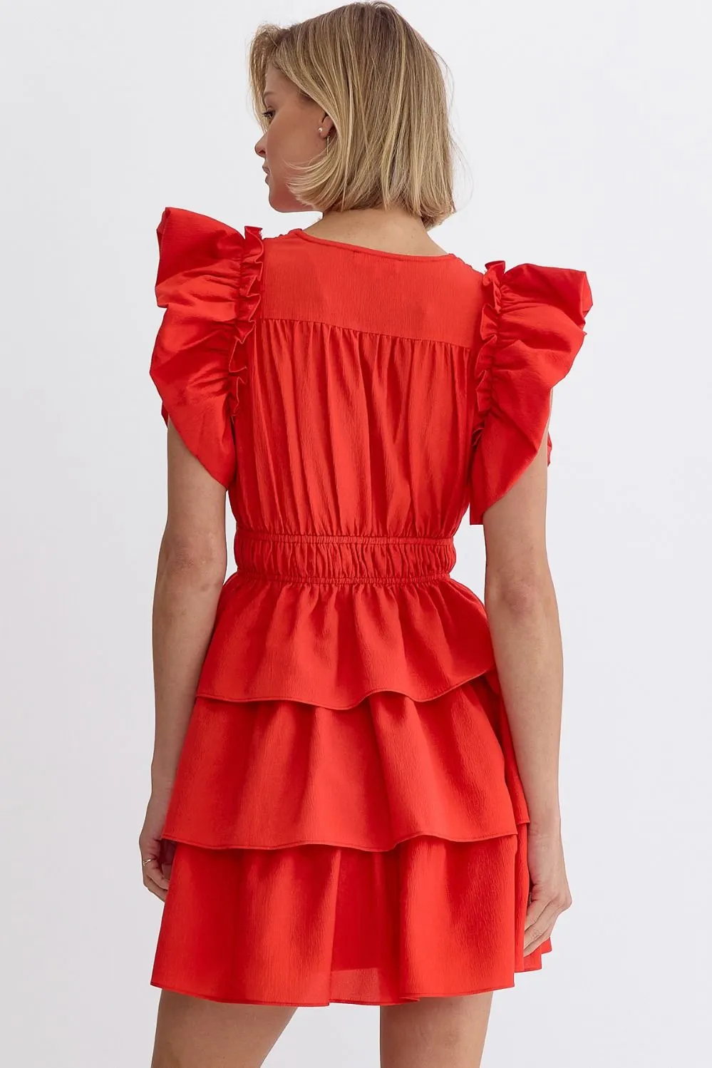FEMMES EN ROBE ROUGE