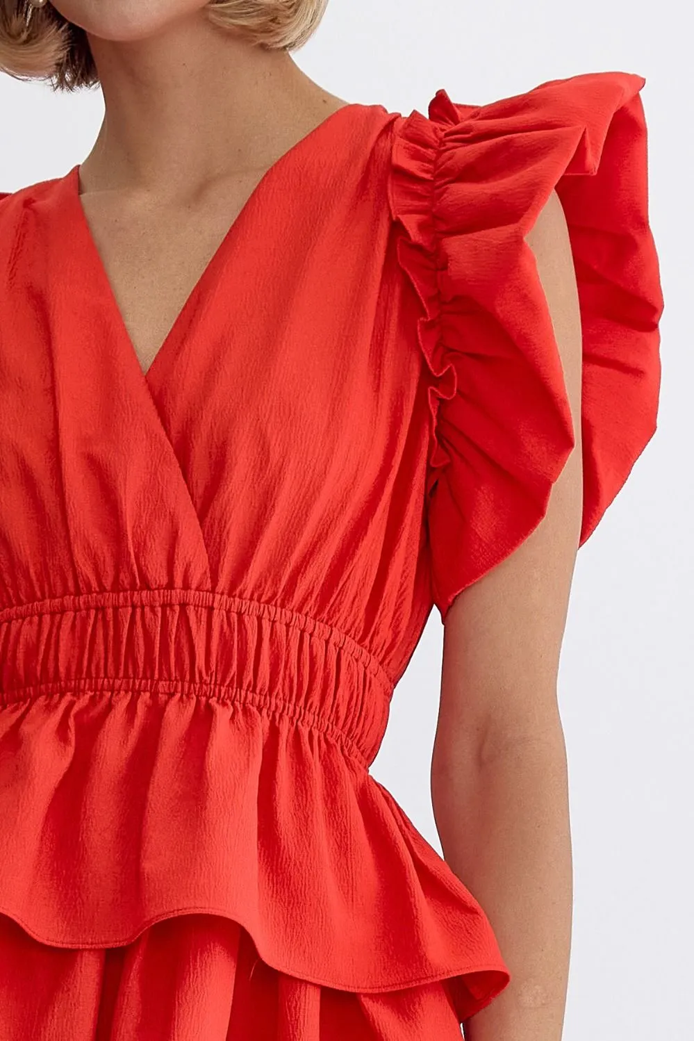 FEMMES EN ROBE ROUGE