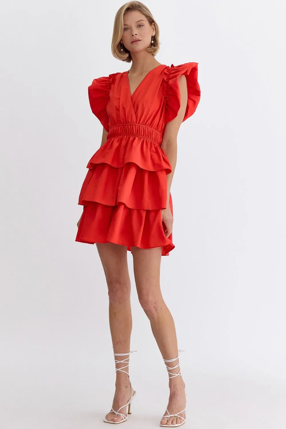FEMMES EN ROBE ROUGE